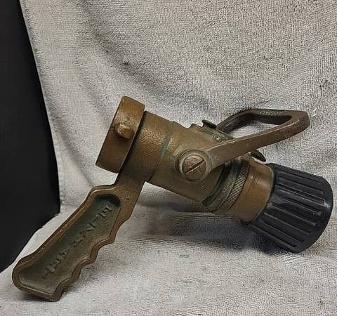 VINTAGE Elkhart Fire Hose Nozzle Brass 1.5 NP-SH 4210-00-(contact info removed)
