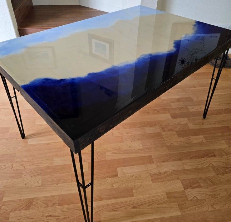Stunning Mirage Dining table 50x35