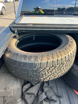275/60 R20 Tires