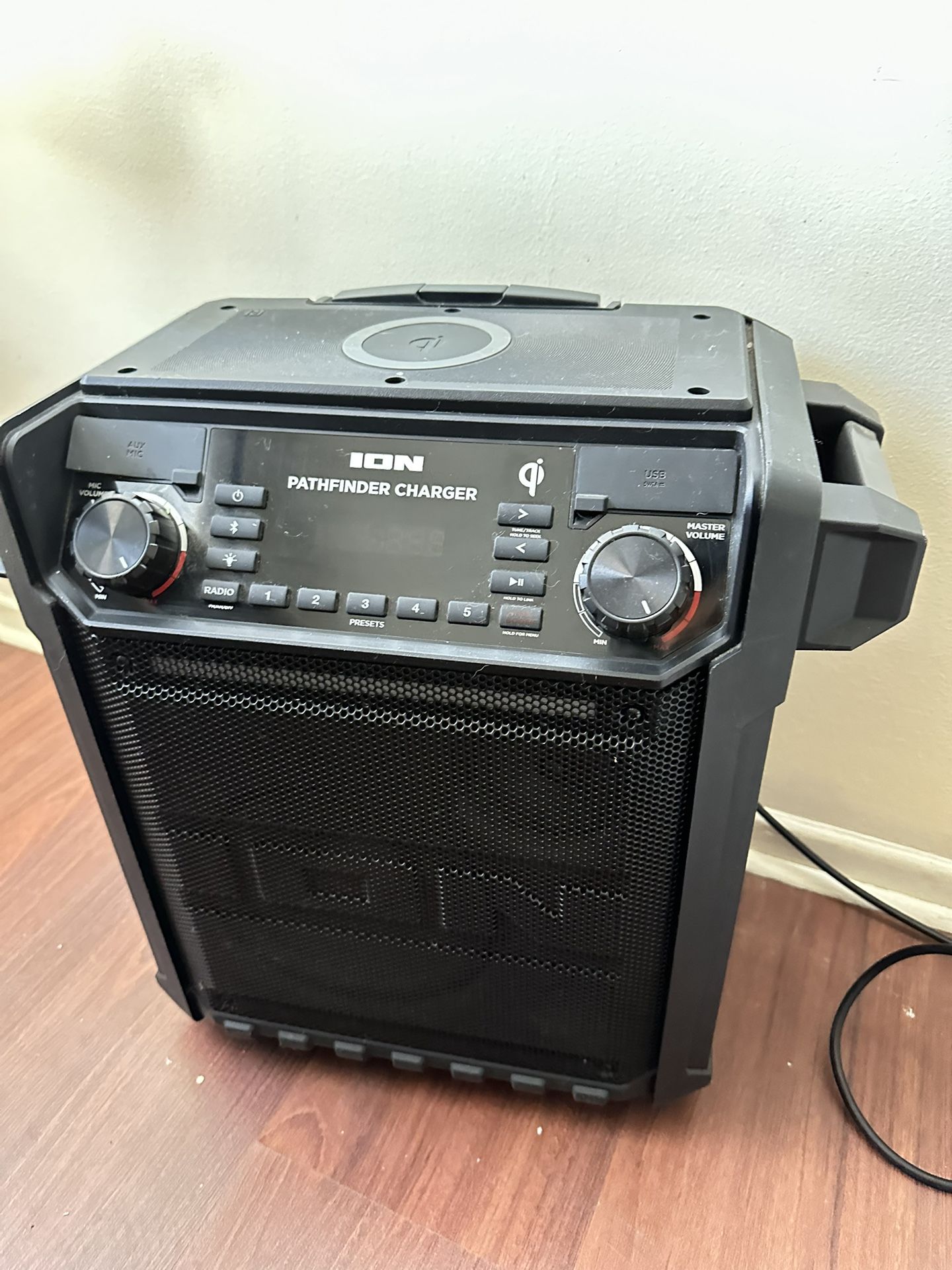 Pathfinder Charger Bluetooth Speaker