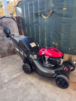 BRAND NEW HONDA HRN-216 VLAA /170CC/ ELECTRONIC START/ TWIN BLADE / GRASS BAG INCLUDED WITH FULL PRICE OFFER.