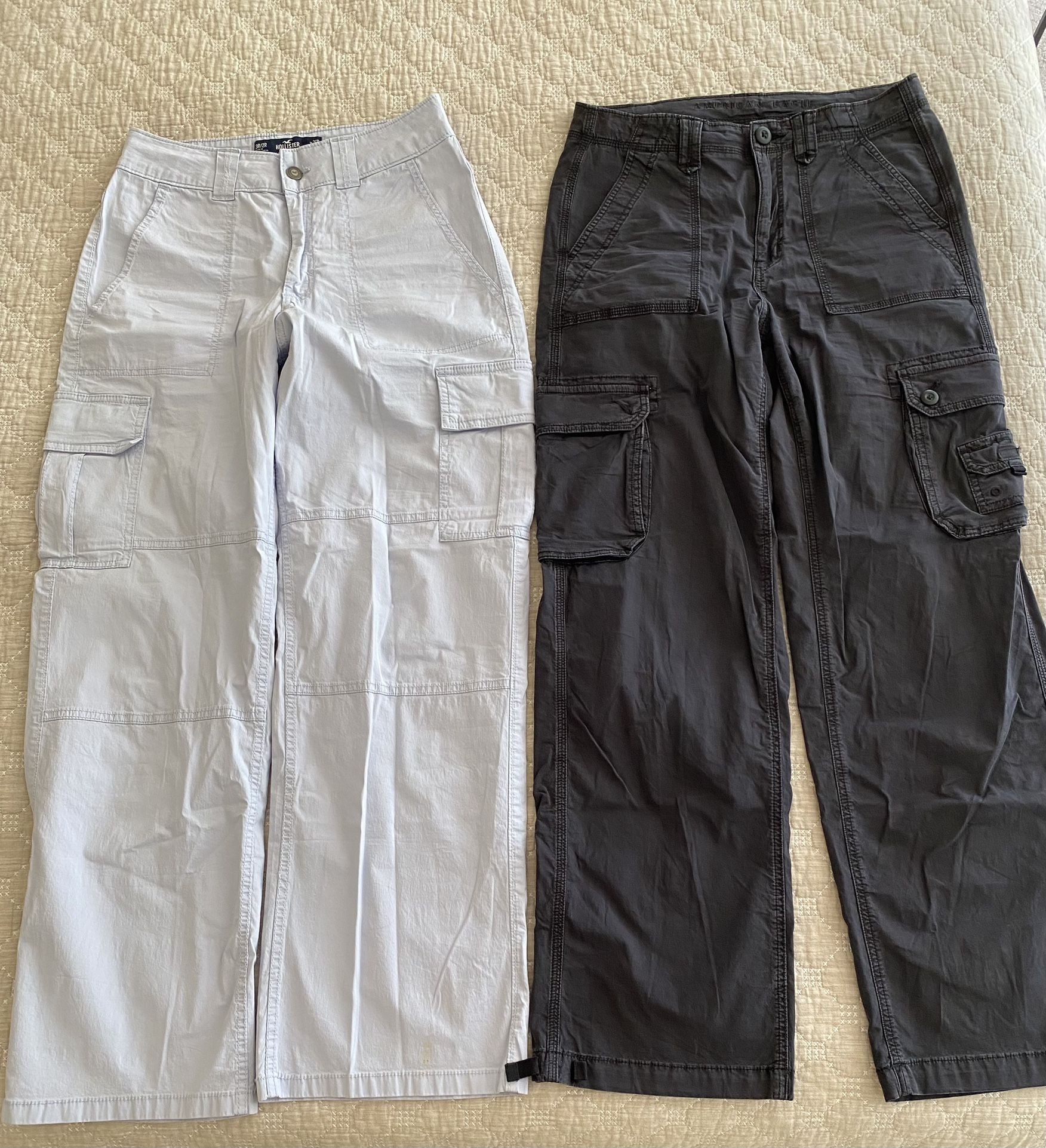 Two Pairs Of women’s Cargo Pants Hollister,American Eagle