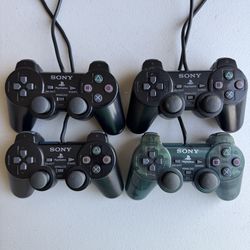 Sony PlayStation 2 DualShock 2 Controller. PS2