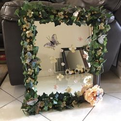 Flower mirror