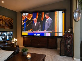 Optoma UHZ50 Laser projector  w/mount and 8'x 5'  electric screen w/ remote
