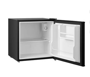 Mainstays 1.7 Cu Ft Compact Mini Refrigerator, Stainless Steel Look, Single Door Small Fridge for Dorm Room, Bedroom & Office