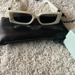Off-White Sunglasses 