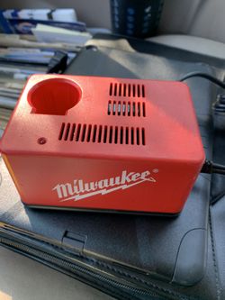 Milwaukee Battery Charger model 48-59-0300