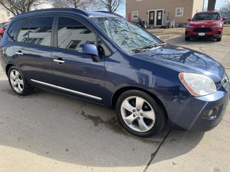 2008 KIA Rondo