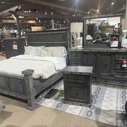 Bedroom set