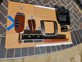2007 -  2014 Yukon Tahoe Suburban Avalanche Dash Trim Vents set Woodgrain cup holder tray