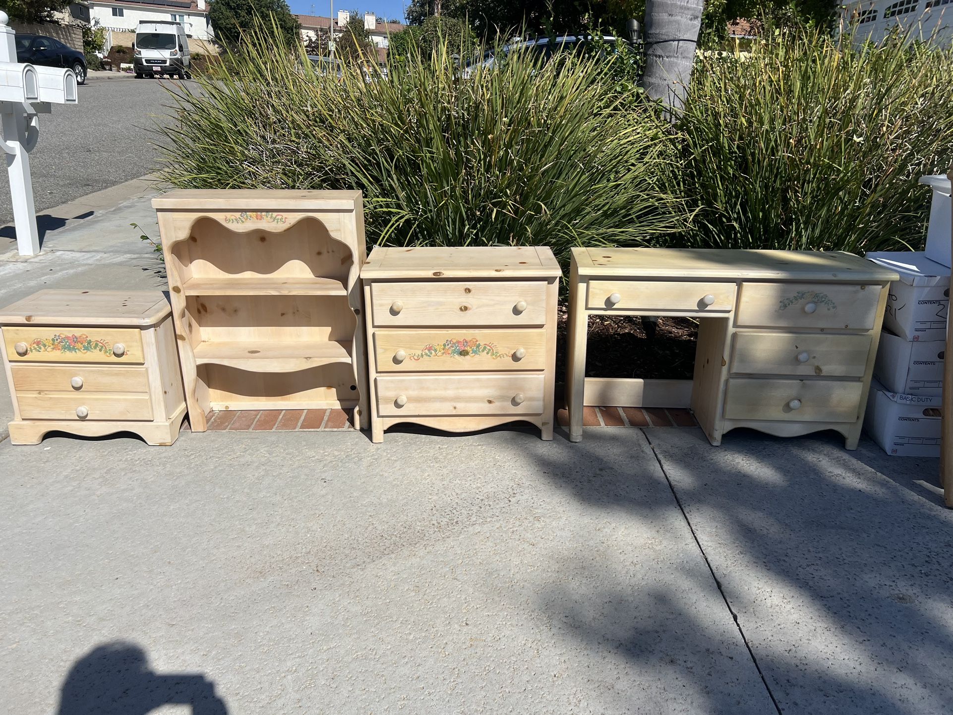 Beautiful Furniture Set