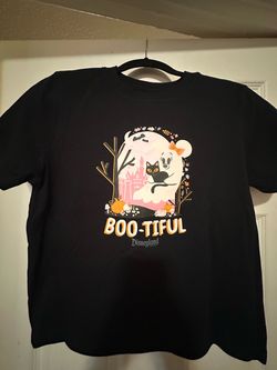 Cute Disneyland  Halloween Boo-Tiful T-Shirt