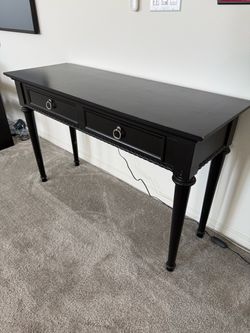 Entryway/hallway table