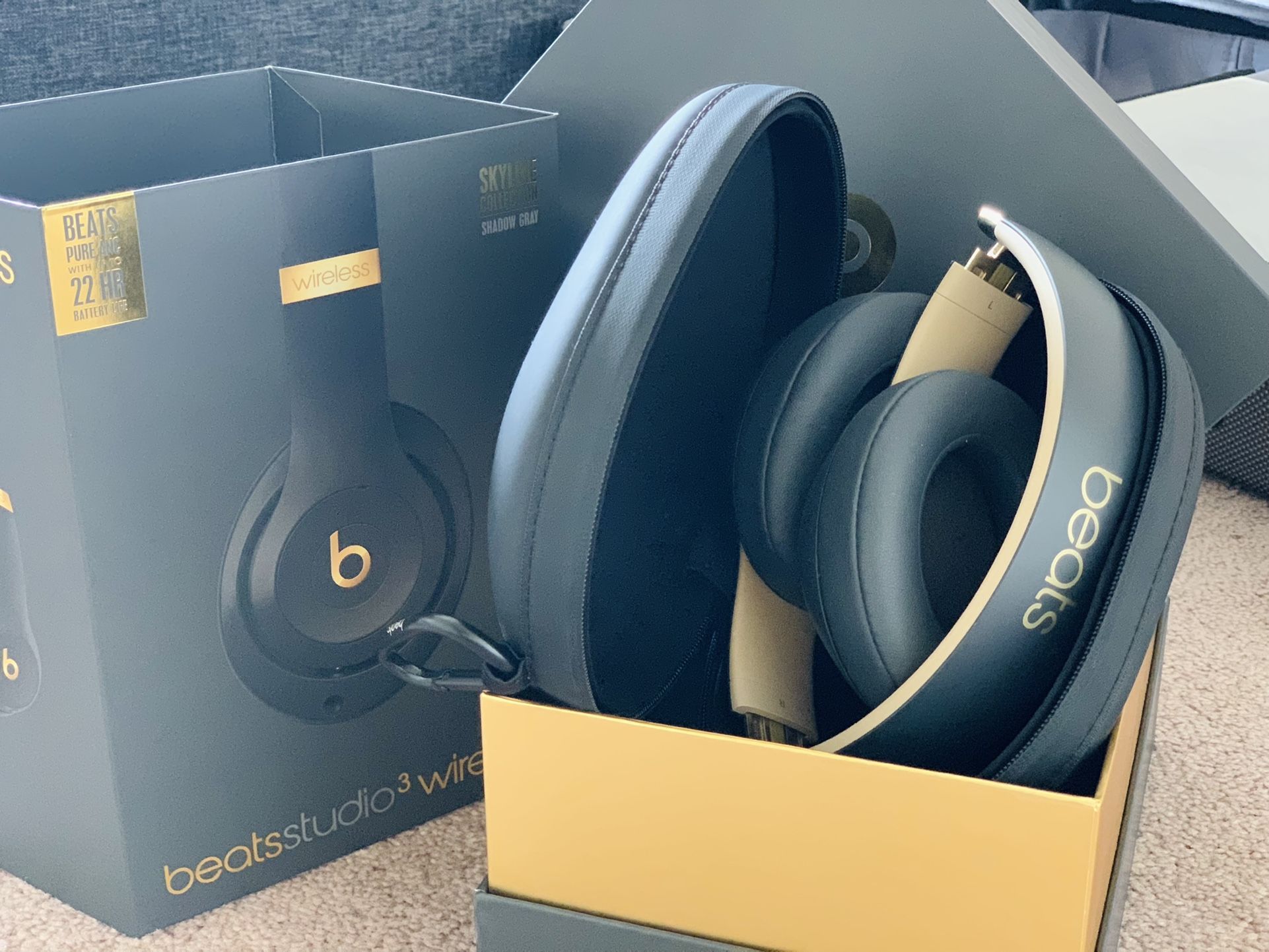 Beats Studio3 Wireless Over-Ear Headphones skyline collection shadow grey