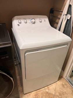 GE Electric Dryer – Works Great – Moving Sale – $175 OBO
