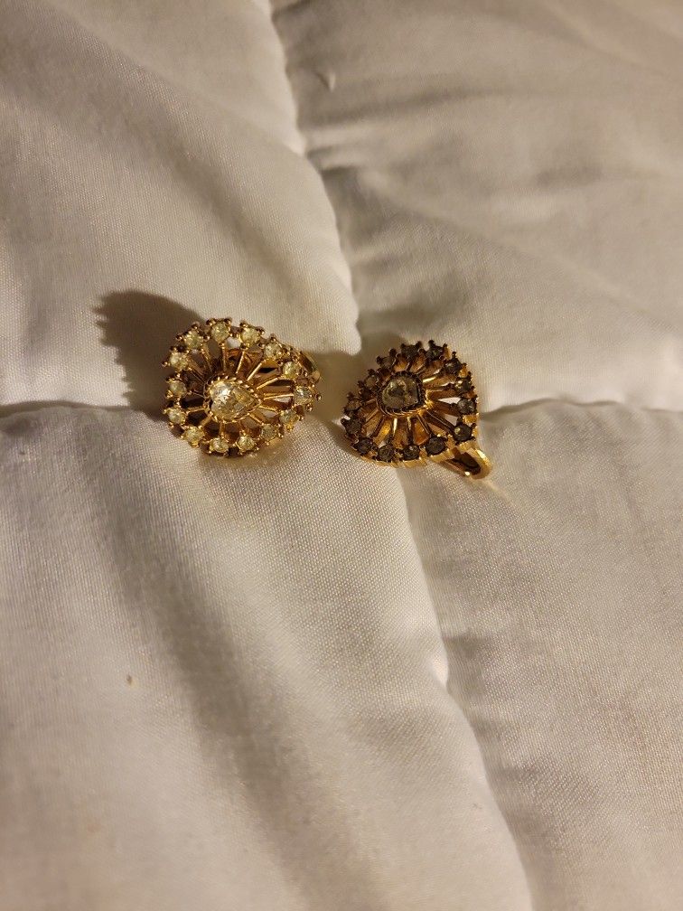 Vintage Trifari heart shaped earrings Custome Clip On