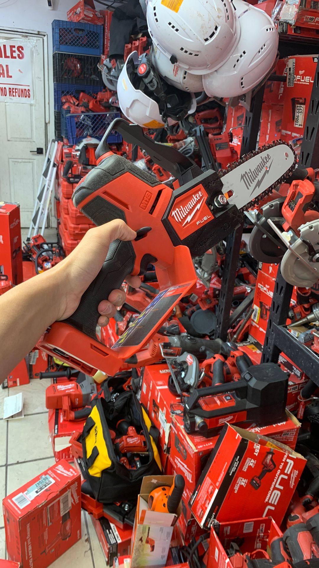 Milwaukee M18 Fuel Hatchet 8” Pruning Saw