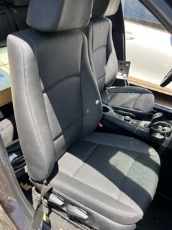 Front seats with seat belts, manual. 2015 BMW x1
