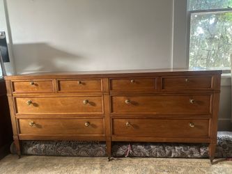 Vintage Sligh Furniture Dresser / Credenza – Solid Wood – 6 Ft Long