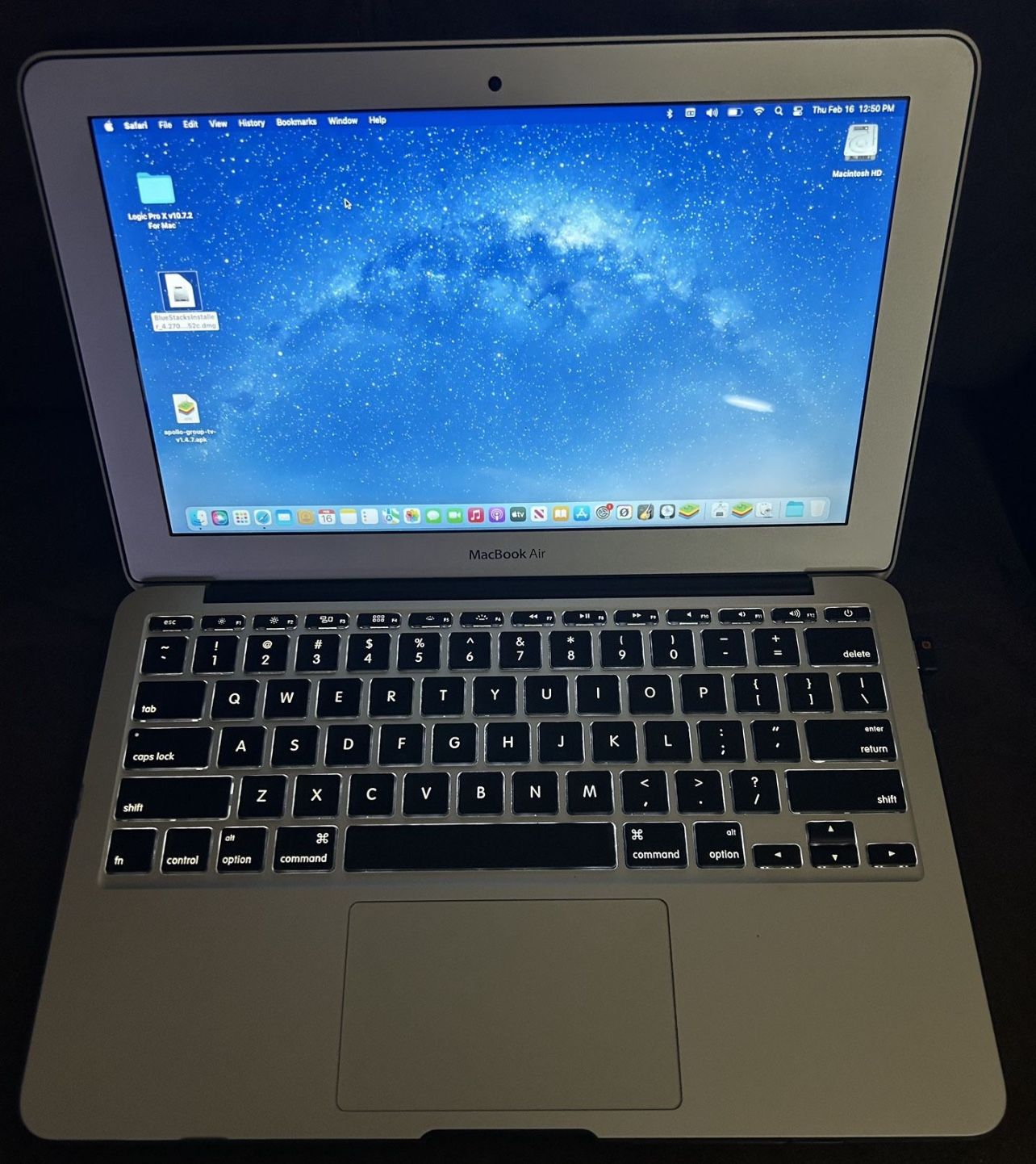 MacBook Air 11 Inch Early 2015 1.6ghz i5 / 8gb Ram for Sale in