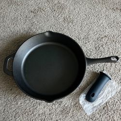  Tramontina 12in Cast Iron Skillet