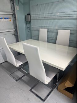 White Gloss Dining Table with 4 Chairs