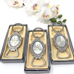 Quinceañera Keychain Bottle Opener Favor (12 PCS) - Sweet 15 Mis Quince 15 Birthday Sweet Sixteen Gold Color Metal Key Ring Gift for Guests

Amazon'sC