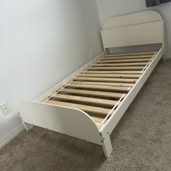 Modern Solid Wood Twin Bed 