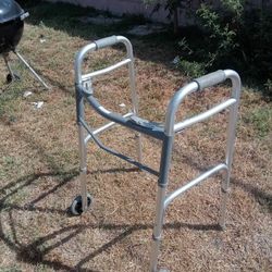 Andadera De 2 Ruedas