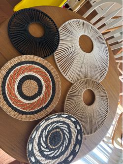 Set of 5 decorative baskets