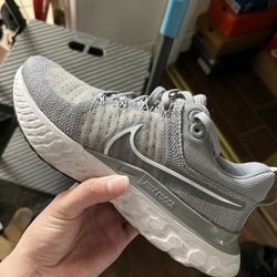 Nike React 