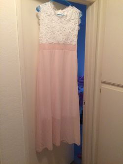 Beautiful pink lace dress ( never been wear )