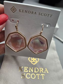 Kendra Scott pink earrings