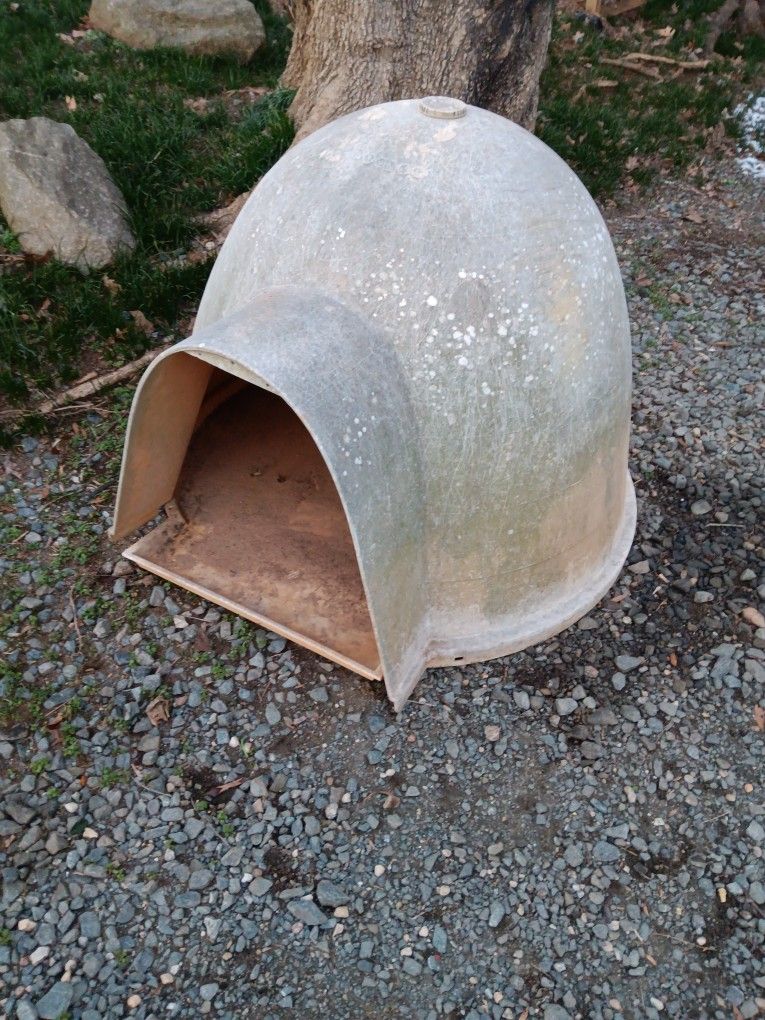 Big Dog House  20.00