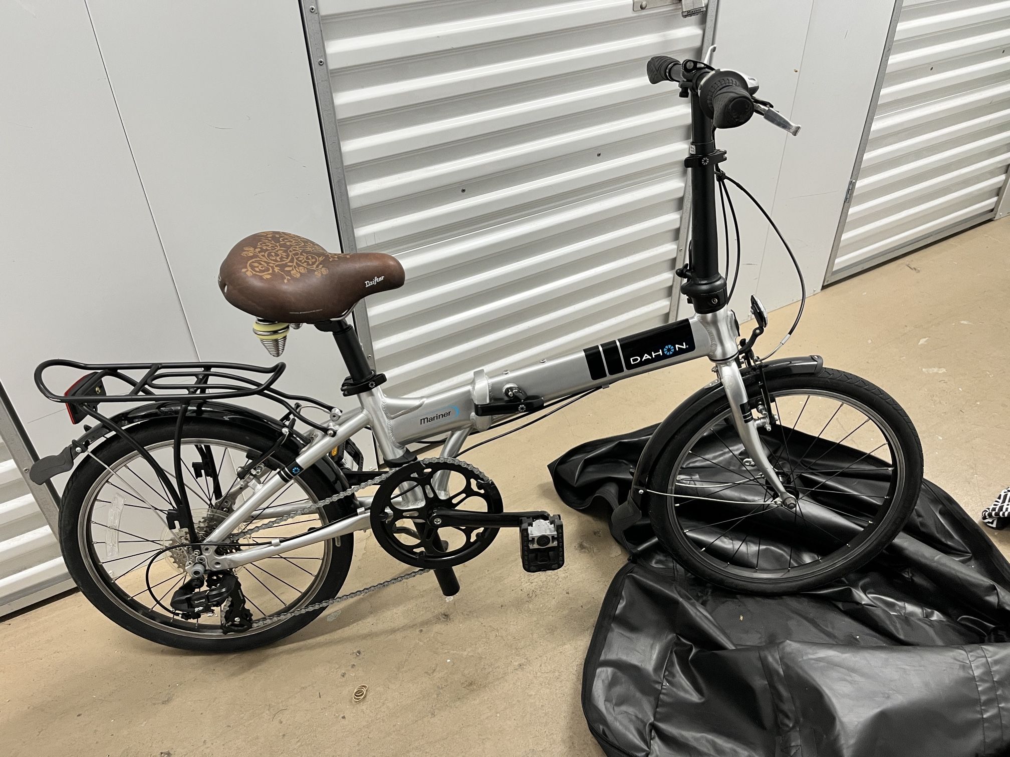 Dahon Mariner 8  Folded Bicycle 