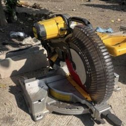 Dewalt 12” Saw 
