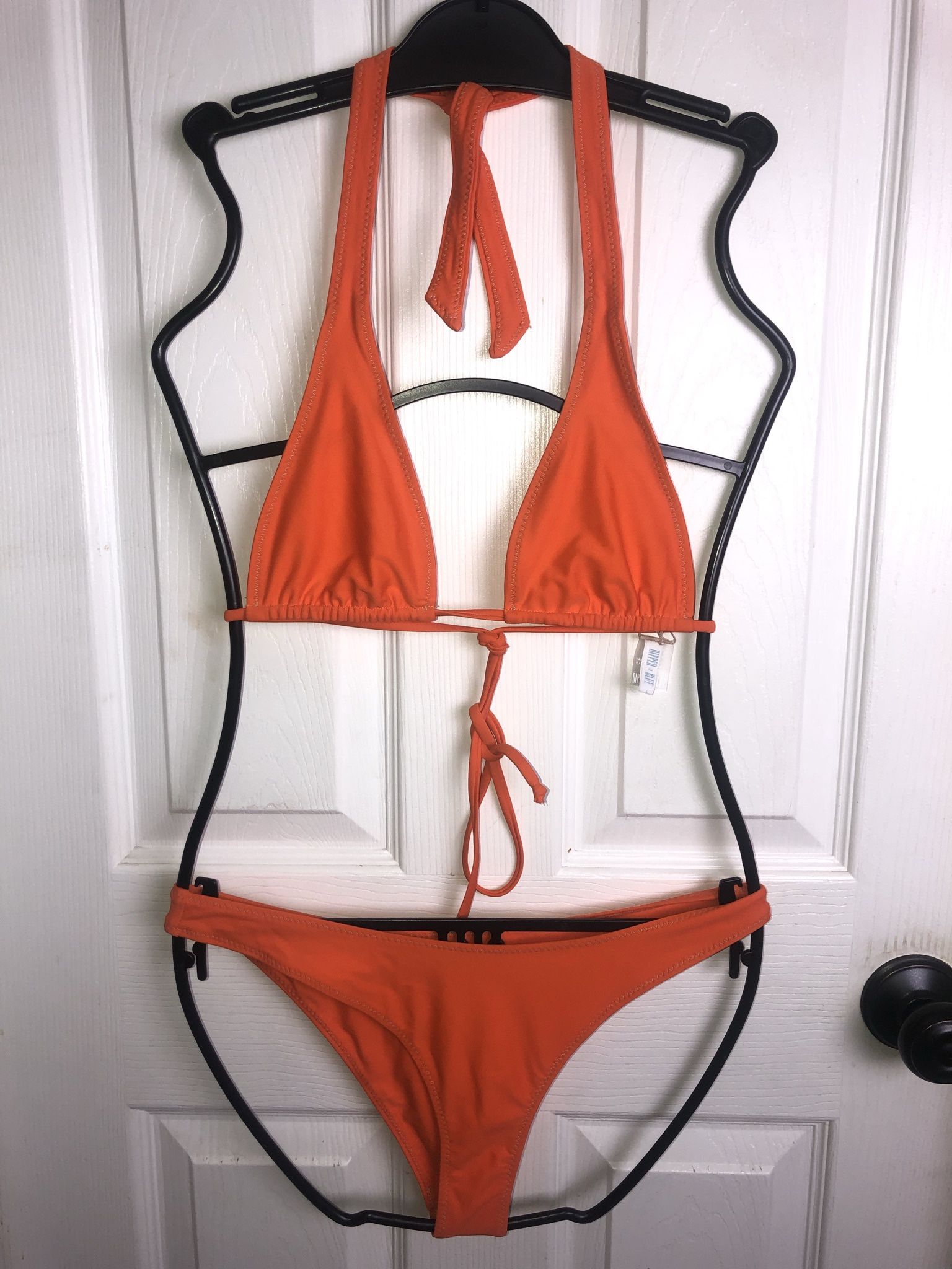 Orange Bikini, M