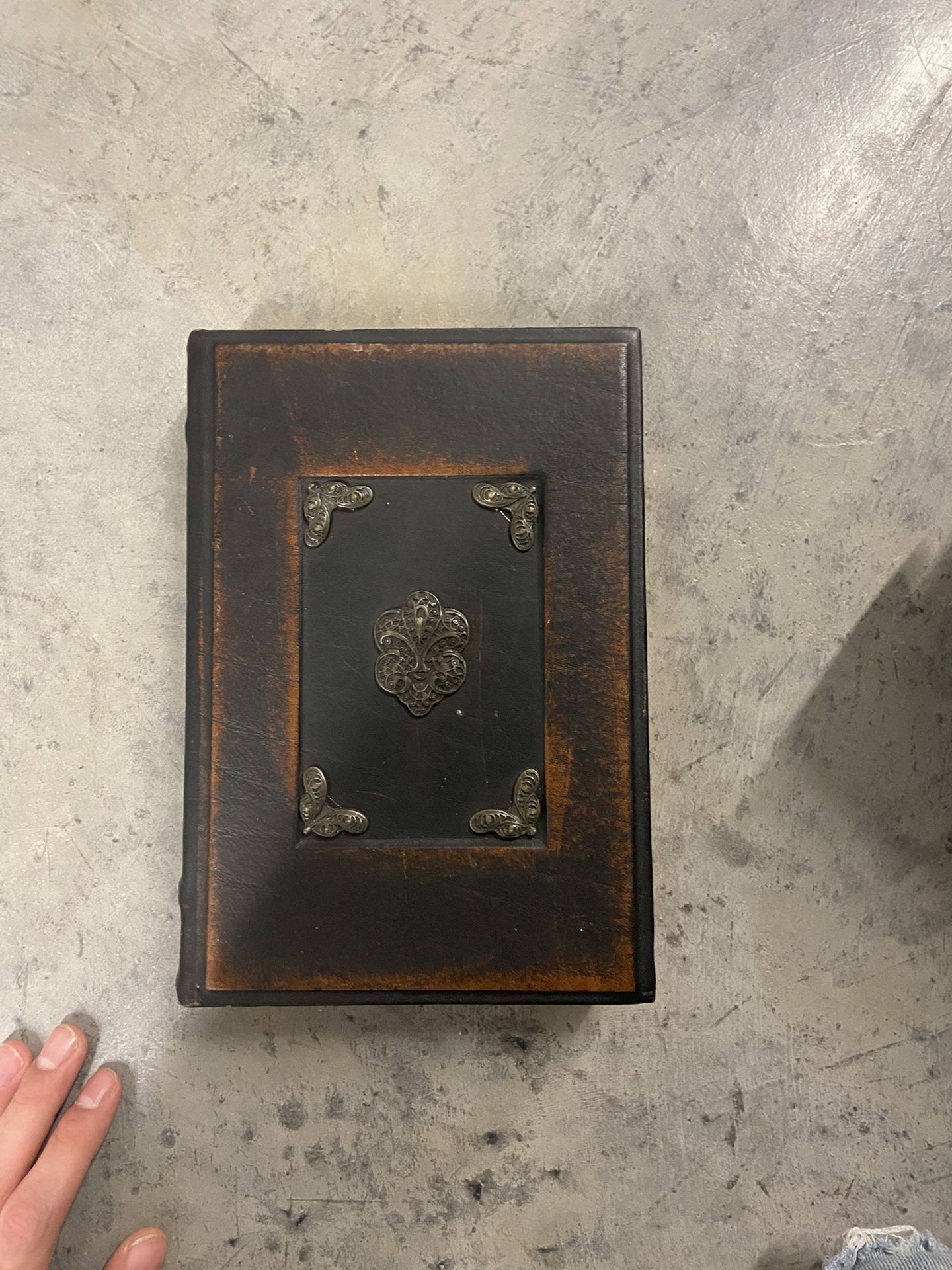 Barnes N Mobile Book