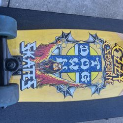 Ozzy Dog Town. Sk8 Board