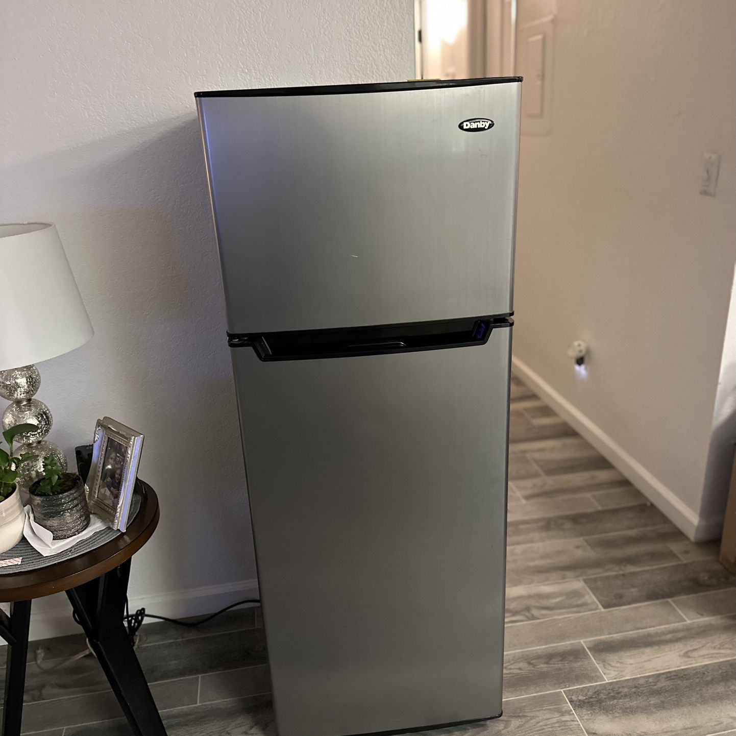 🅽🅾🆆 🅾🅽🅻🆈   ‼️💲2️⃣5️⃣0️⃣‼️ Brand new DANBY apartment Top freezer refrigerator!! 