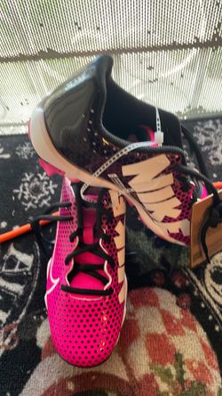 Nike women’s cleat sport shoes soccer football