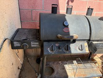 Char-Griller Gas Grill with Side Smoker