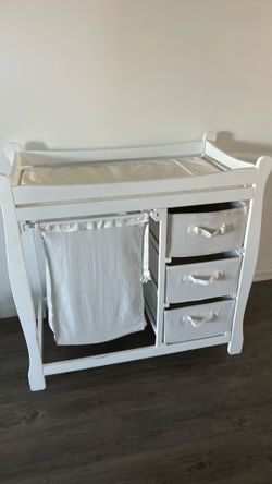 Diaper changing table