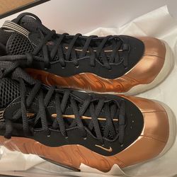 Nike little posite one