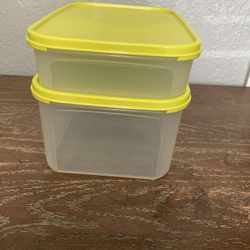 Tupperware Set