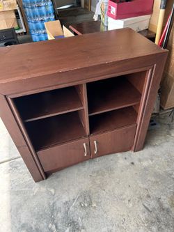 Cabinet  with  Lap