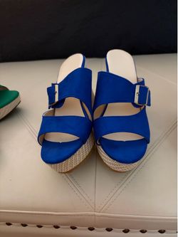Beautiful blue slip on shoes   Size 6