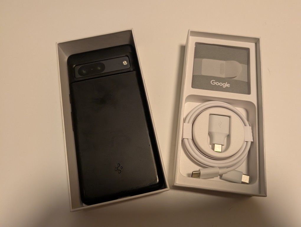 Google Pixel 7 – 128GB Obsidian (Unlocked) – Like New + Case & Screen Protector