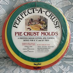 Vintage new old stock, unopened package “Taste of Home” perfect-a- crust pie crust molds. 3 plastic ring molds 8”,9”,10”. 